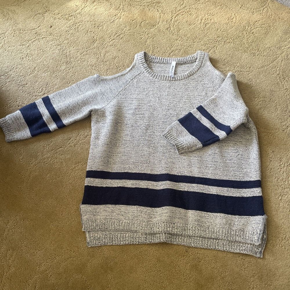 rvca sweater XS